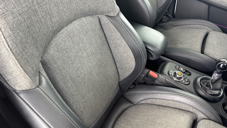 MINI Countryman 1.5 Cooper 5dr [Chili/Media Pack XL] Petrol Hatchback